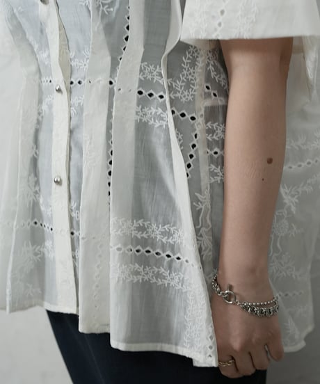 Tuck waist race blouse
