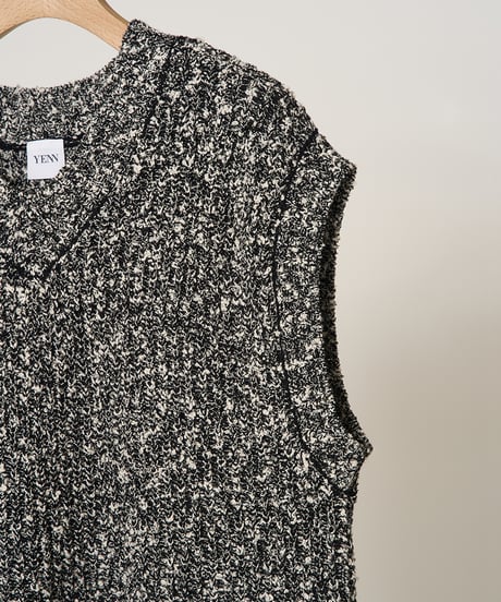 【YENN】　ご予約  BI COLOR KNIT VEST