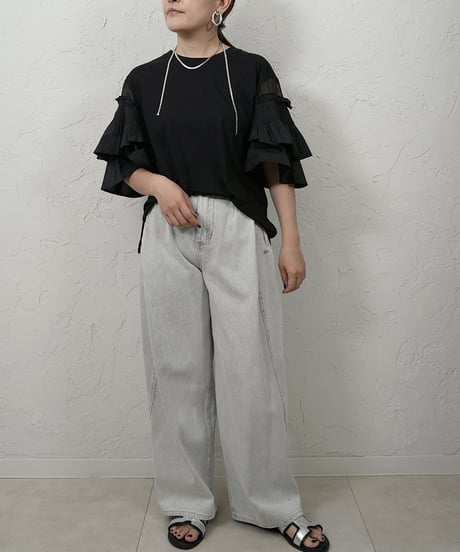 Side tuck curve loose denim Pants　長い方のみ