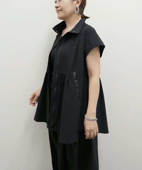 Stretch  nylon　ZIP vest　【ラスト2点】
