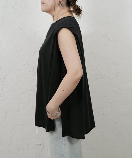 Cool touch tack sleve pullover