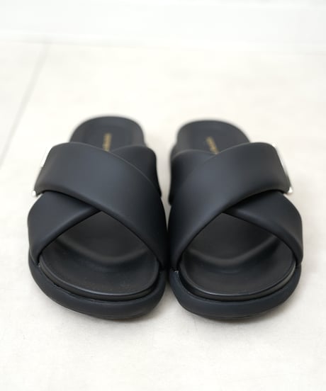 【ALL BLACK】   クッションマジックテープポイントサンダル　ラスト1点❗️