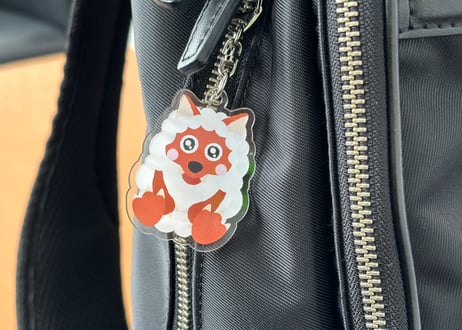 ウルフィのアクリルキーホルダー（おすわり）