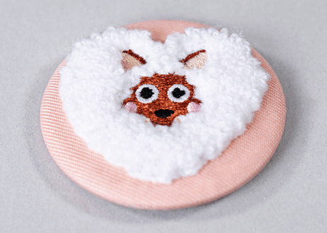 ウルフィ刺繍缶バッジ