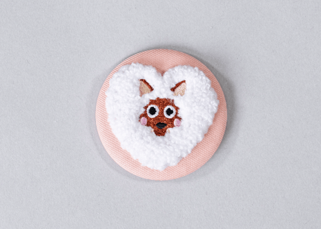 ウルフィ刺繍缶バッジ
