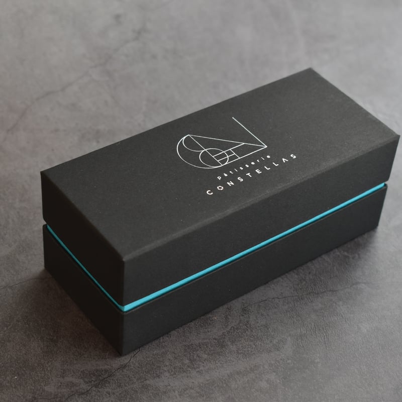 テリーヌショコラ・メルテ (宇治抹茶) | Patisserie CONSTELLAS