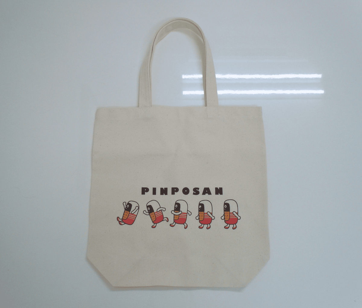 並ぶピンポさんトートバッグ | 広島バス オンラインストア