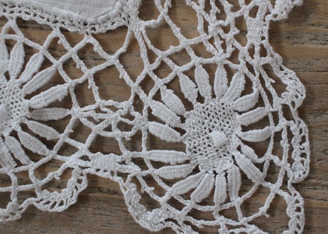 France Antique Whitework MONOGRAM "JS"  花のテーブルクロス