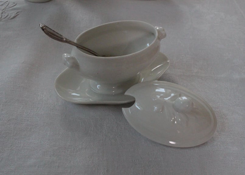 白磁器・蓋付きマスタードポット/フランスアンティーク France Antique