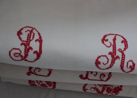 France Antique MONOGRAM“DR”赤/モノグラム大判シーツ
