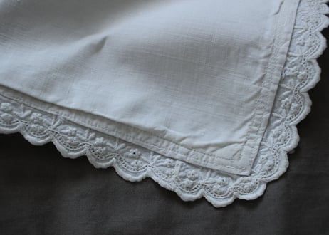 【送料無料対象商品】France Antique Whitework MONOGRAM "EM"  nightie hotei