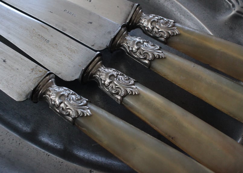 カレル・ベヤード 1870年頃珍品 ロカイユ様式ナイフレスト 6個