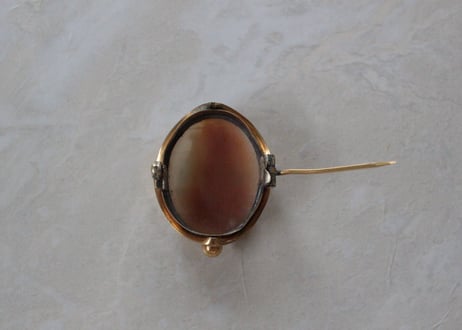 【K】Antique Shell Cameo Brooch