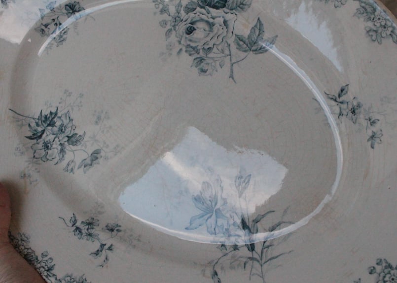 Choisy le Roi【ショワジールロワ】BRESTOIS・バラのオーバルプレート