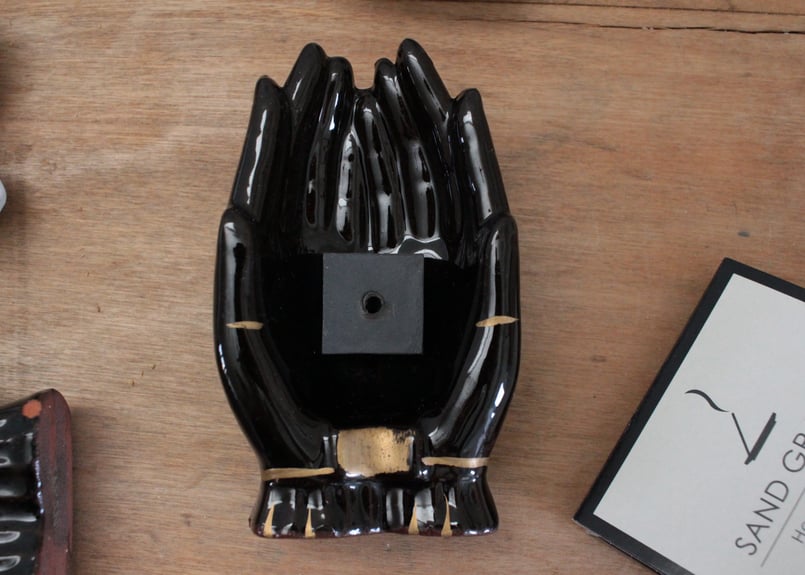 B】ブラックハンドモチーフ/Made in Japan | Antique & Brocan