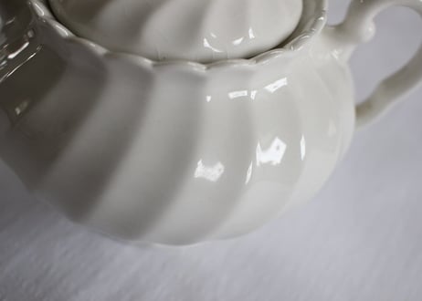 Johnson Brothers【ジョンソンブラザーズ】“Snow White Regency”   Cream pitcher