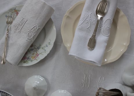 France Antique “AC” MONOGRAM Whitework手刺繍モノグラムクロス（数量5）