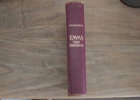 フランス古書 『The Book of Fine Linen』