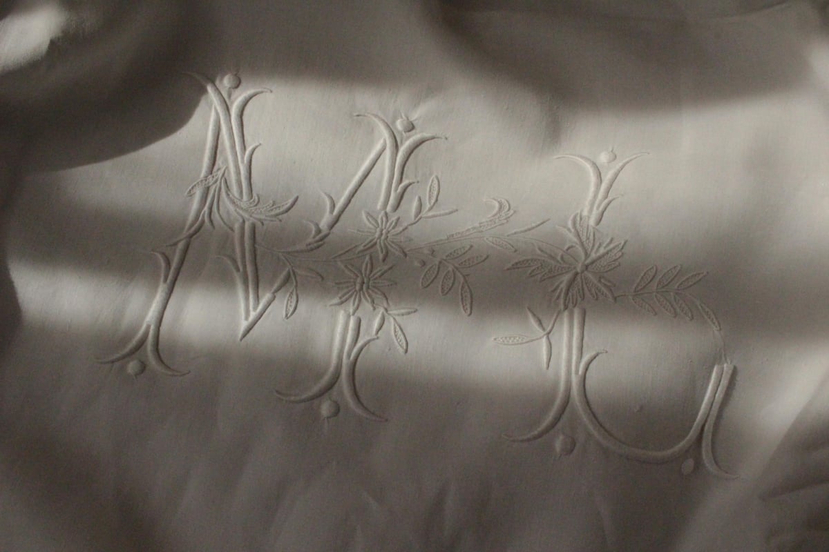France Antique Linge Ancien Feuilles MONOGRAM“M