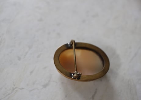 【F】Antique Shell Cameo Brooch