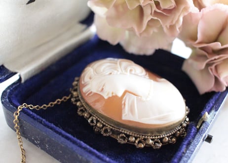 【C】Antique Shell Cameo Brooch