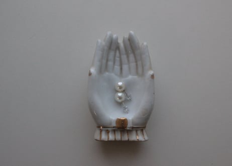 C】ホワイトハンドモチーフ/Made in Japan | Antique & Brocan