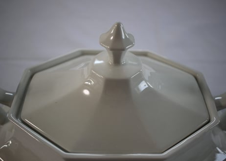Johnson Brothers【ジョンソンブラザーズ】“Heritage White”  Vegetable Bowl