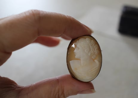 【F】Antique Shell Cameo Brooch