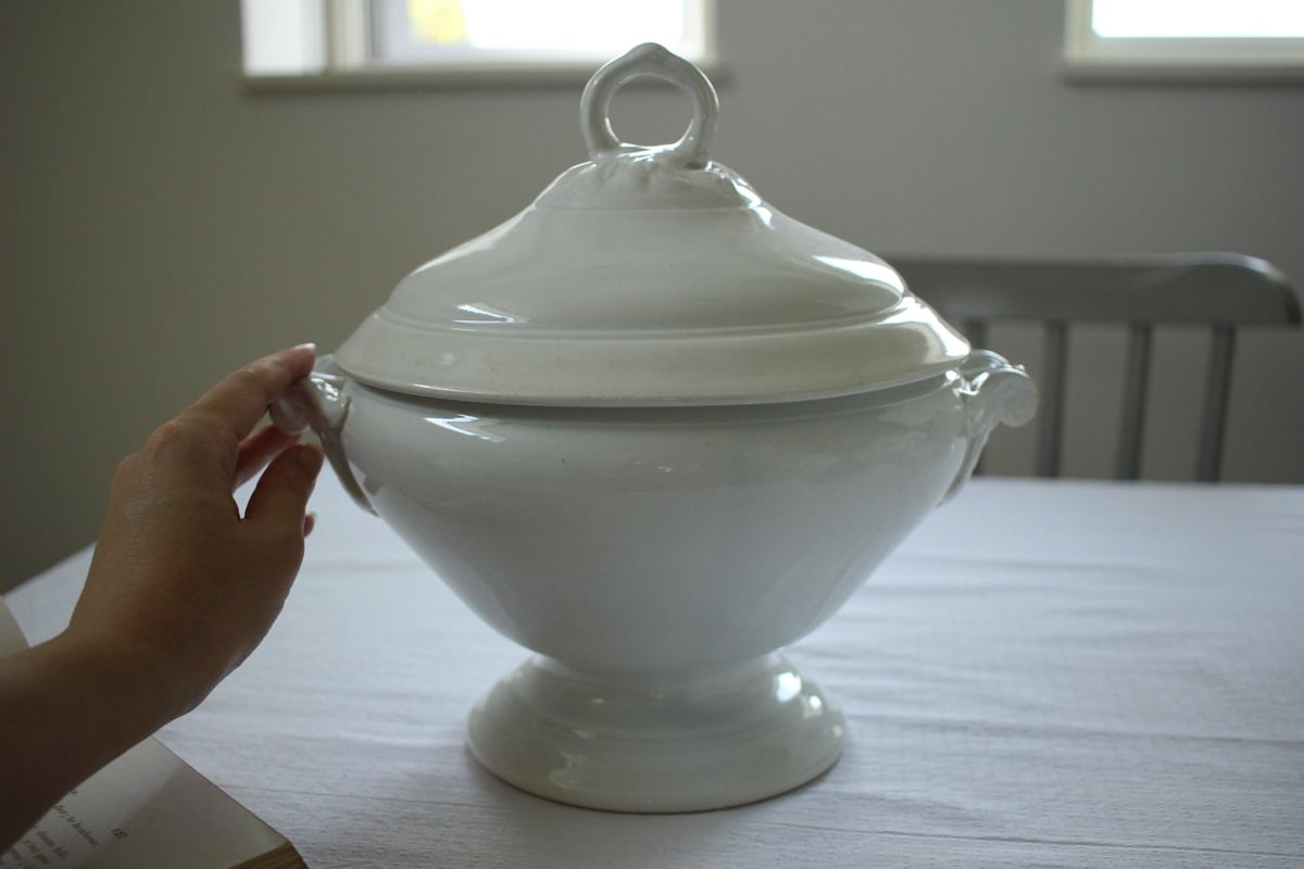Luneville【リュネヴィル】白のスーピエール | Antique Luneville【リュネヴィル】白のスーピエール | Antique