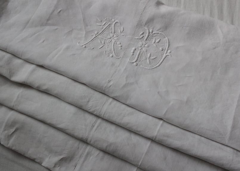 アンティークモノグラムの大判シーツ“MC”/フランスアンティーク アンティークモノグラムの大判シーツ“MC”/フランスアンティーク