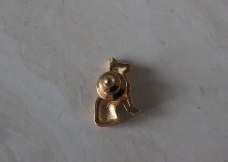 vintage ヴィンテージの小さなピンブローチ（Fauna）