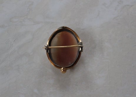 【K】Antique Shell Cameo Brooch