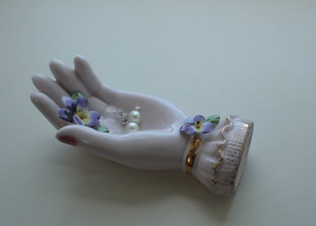 【C】ビオラ・レフトンのハンドモチーフ/Lefton Porcelain
