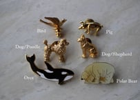 vintage ヴィンテージの小さなピンブローチ（Fauna）