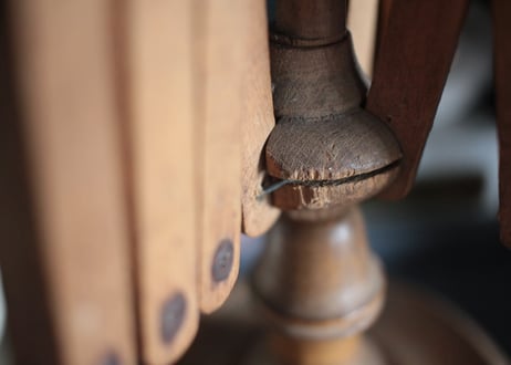 【B】卓上木製・かせくり器　糸巻き器