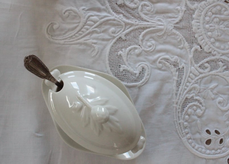 白磁器・蓋付きマスタードポット/フランスアンティーク France Antique