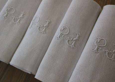 【送料無料対象商品】France Antique “PJ”  MONOGRAM Whitework手刺繍モノグラムクロス（数量5）