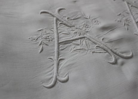 France Antique MONOGRAM“AA”ピュアリネンレースの大判シーツ