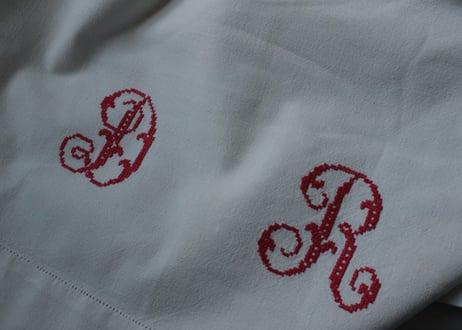 France Antique MONOGRAM“DR”赤/モノグラム大判シーツ