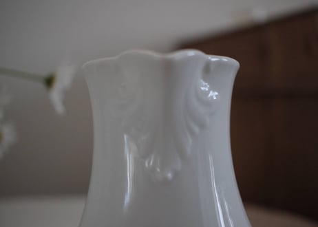 フランス白磁のピシェ