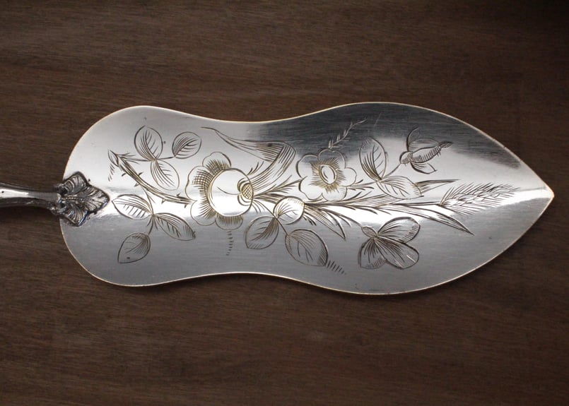 シルバーコーティングのケーキサーバー | Antique & Brocante R