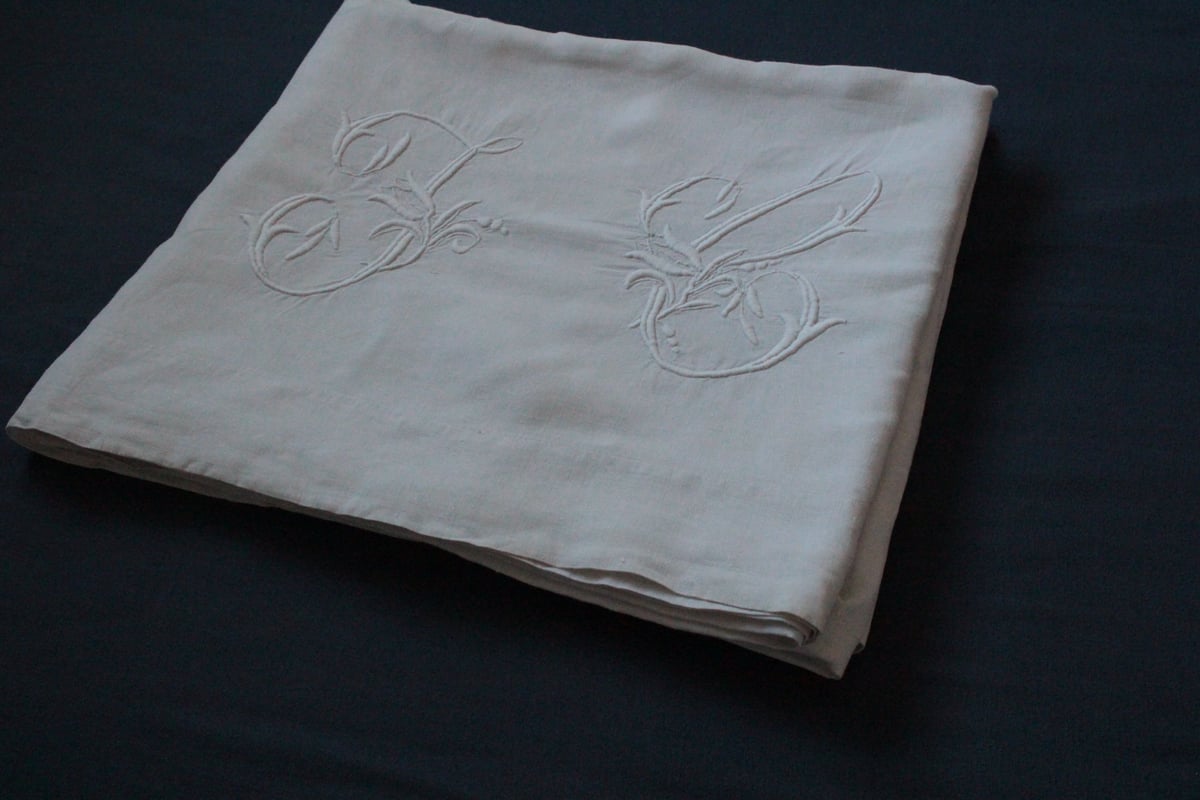 フランスアンティークイニシャルシーツ/モノグラムカバー/MONOGRAM“JC” France Antique Linge Ancien Feuilles MONOGRAM“J