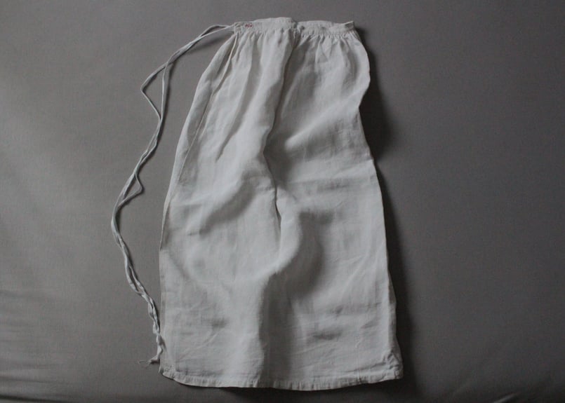 フランスアンティーク/タブリエ・ギャザーリネンエプロン/H・A 【公式