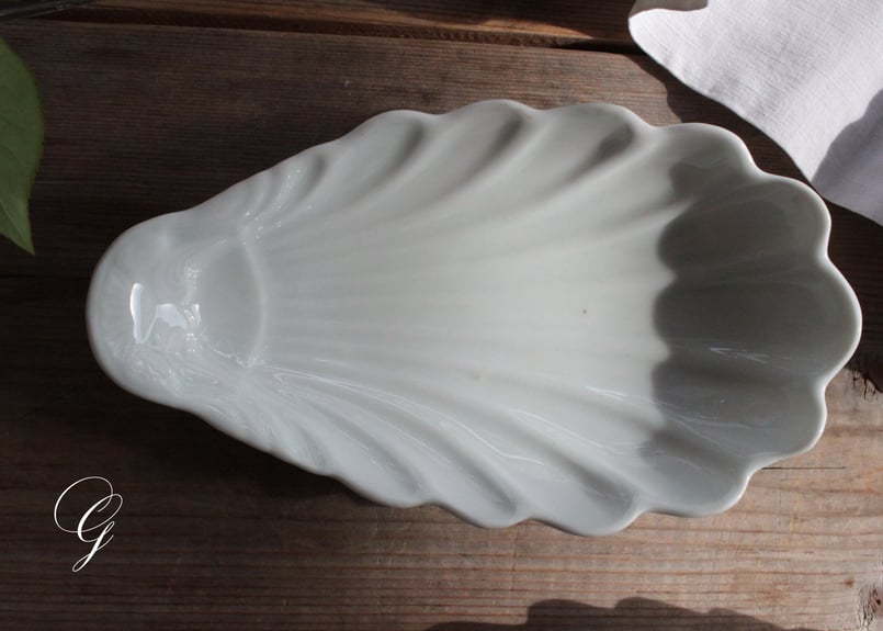 【G】シェル型ラヴィエプレート/フランスアンティーク食器 G】シェル型ラヴィエプレート/フランスアンティーク食器 G