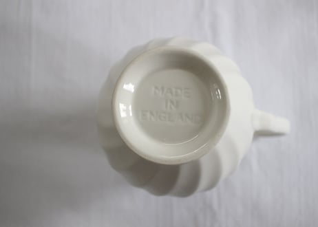 Johnson Brothers【ジョンソンブラザーズ】“Snow White Regency”   Cream pitcher