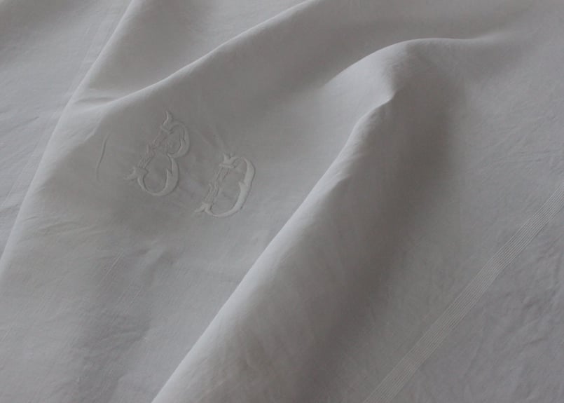 France Antique “BD” MONOGRAM Whitework手刺繍モノグラムク