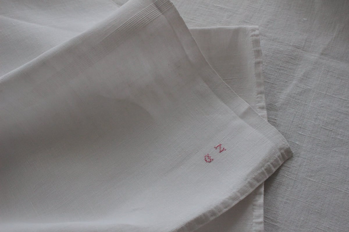 France Antique “BD” MONOGRAM Whitework手刺繍モノグラムク