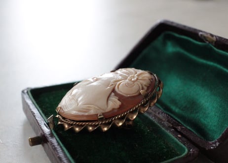 【E】Antique Shell Cameo Brooch