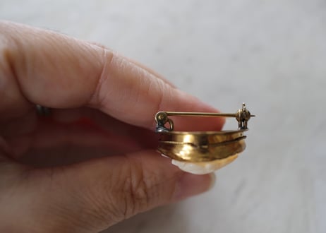 【F】Antique Shell Cameo Brooch