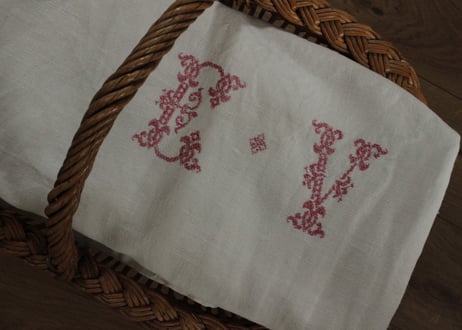 France Antique 大判シーツ/MONOGRAM “EV”